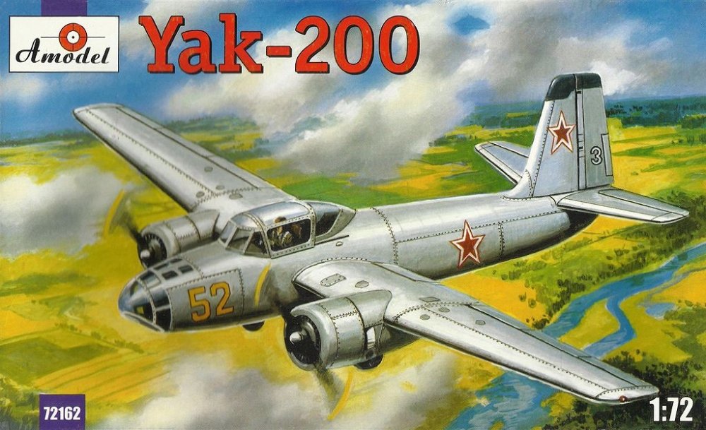 1:72 Сборная модель Советский учебно-тренировочный самолет  Як-200 - 72162