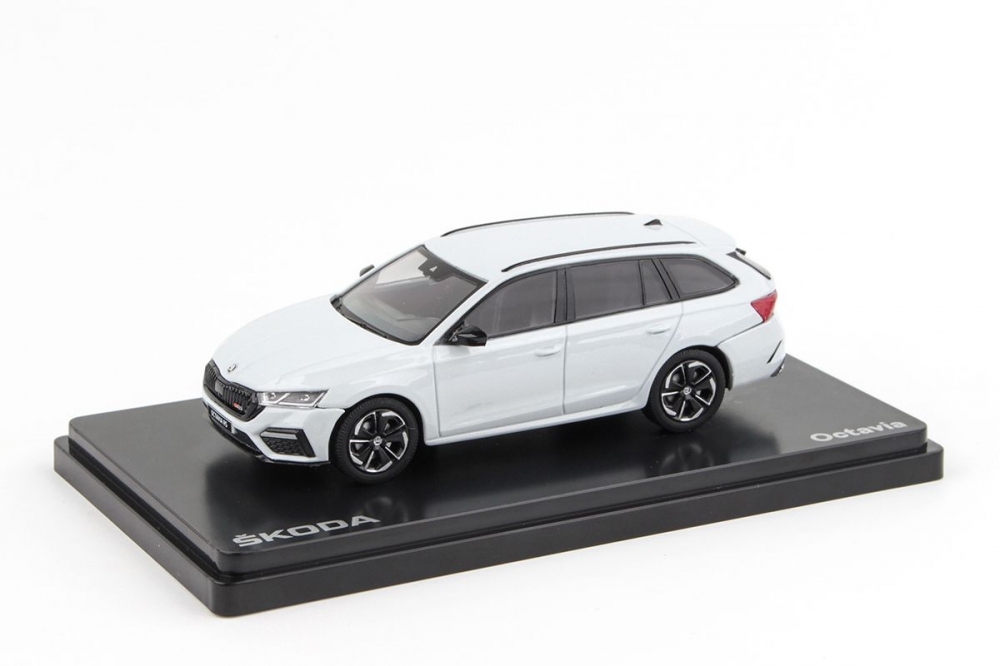 1:43 SKODA Octavia IV Combi RS (2020), Moon White Metallic - 039EJ