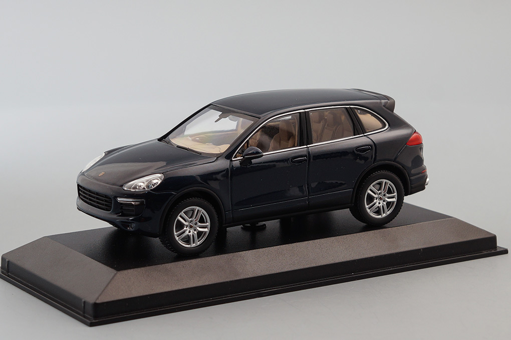 1:43 PORSCHE Cayenne S (2015), blue - WAP0200060E