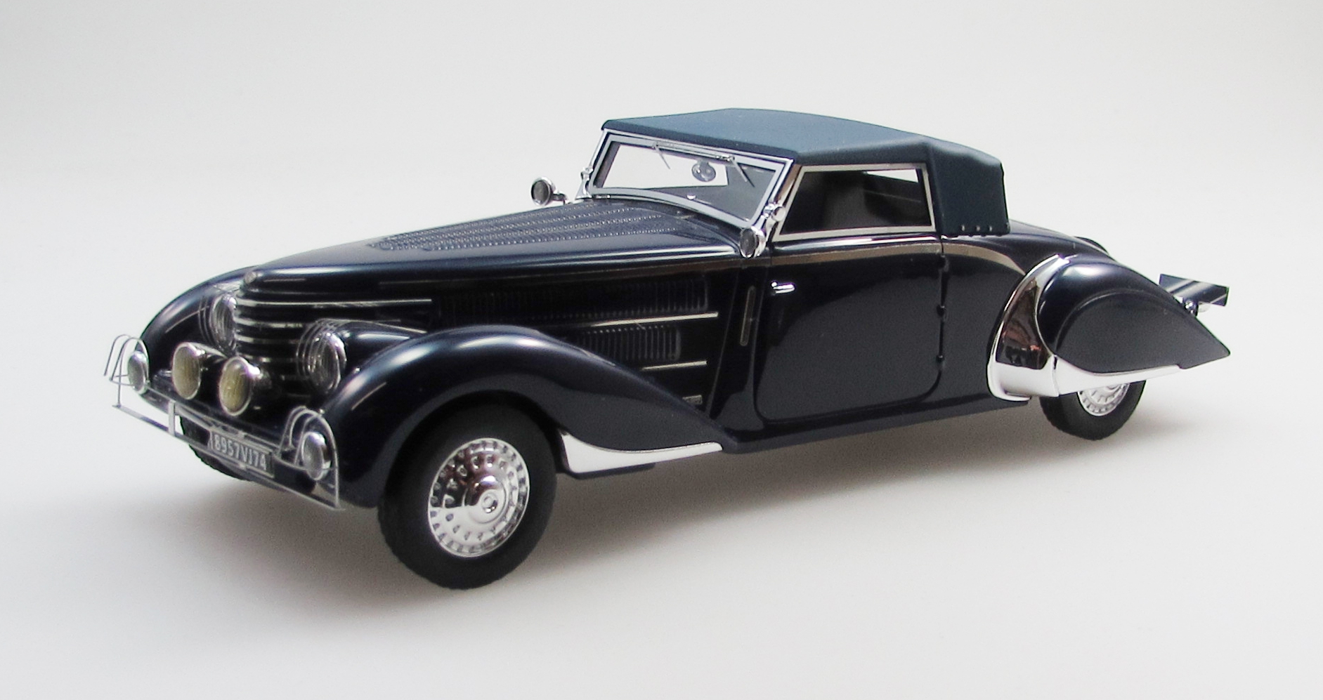1:43 DELAGE D8-85 cabriolet by Chapron top up (1935), black - EMEU43030F