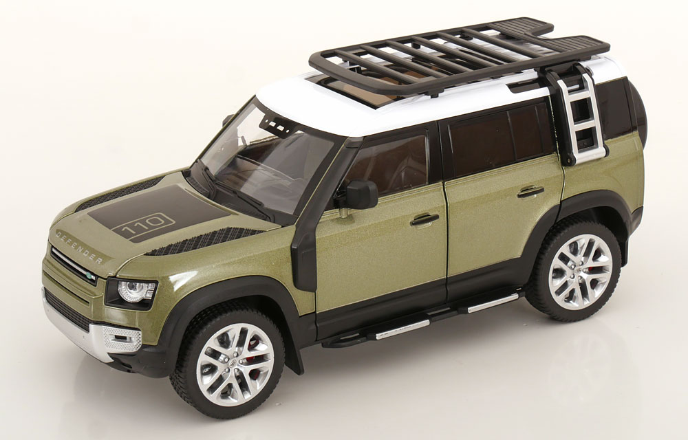1:18 LAND ROVER Defender 110, light green-metallic/ white - QXT2401183G
