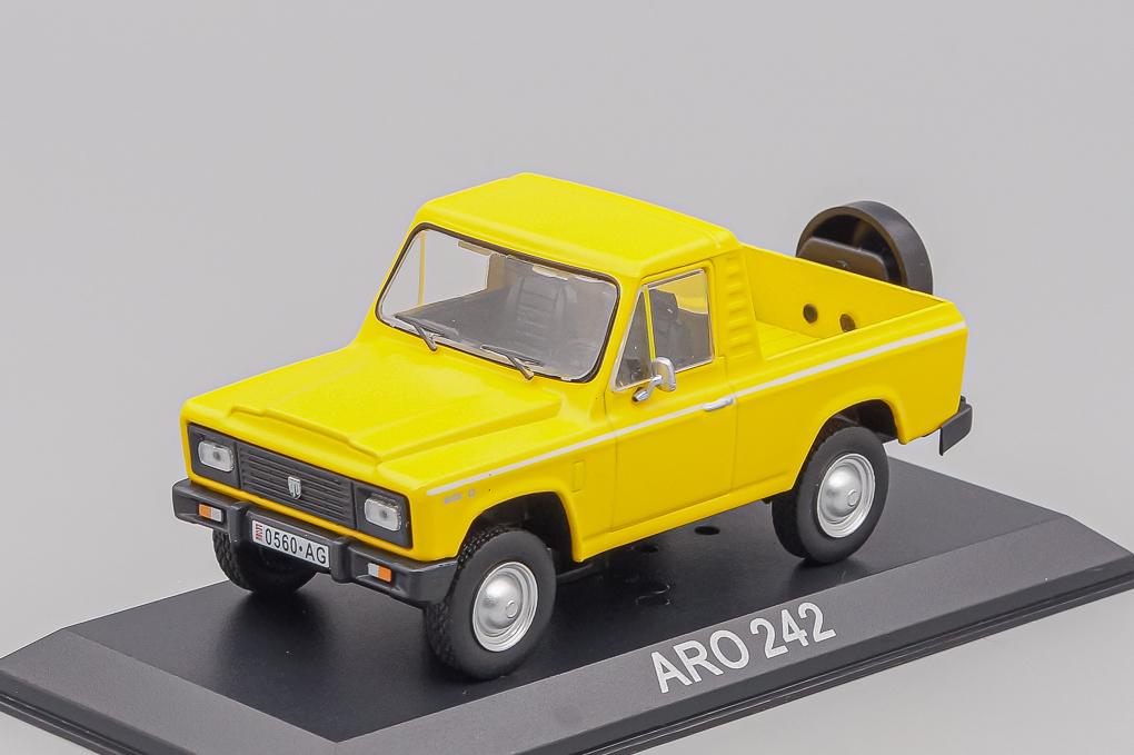 1:43 ARO 242, Masini de Legenda 53, yellow - mas053-X1