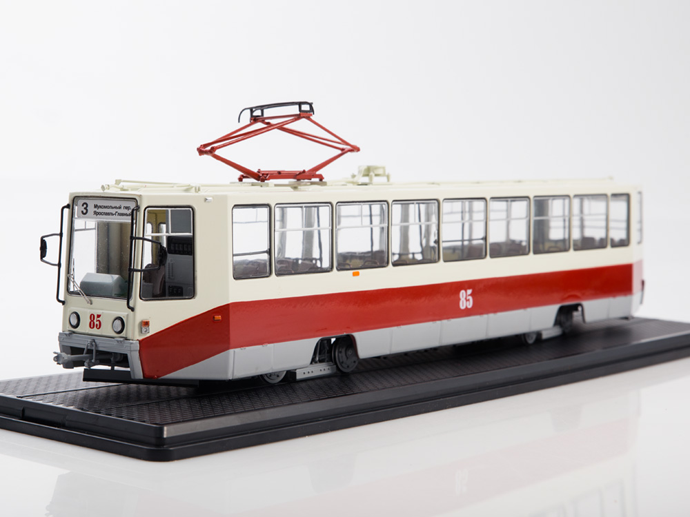 1:43 Трамвай КТМ-8, красно-белый - SSM4060