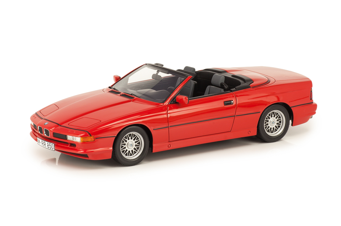 1:18 BMW 850i Cabriolet E31 красный - 00068