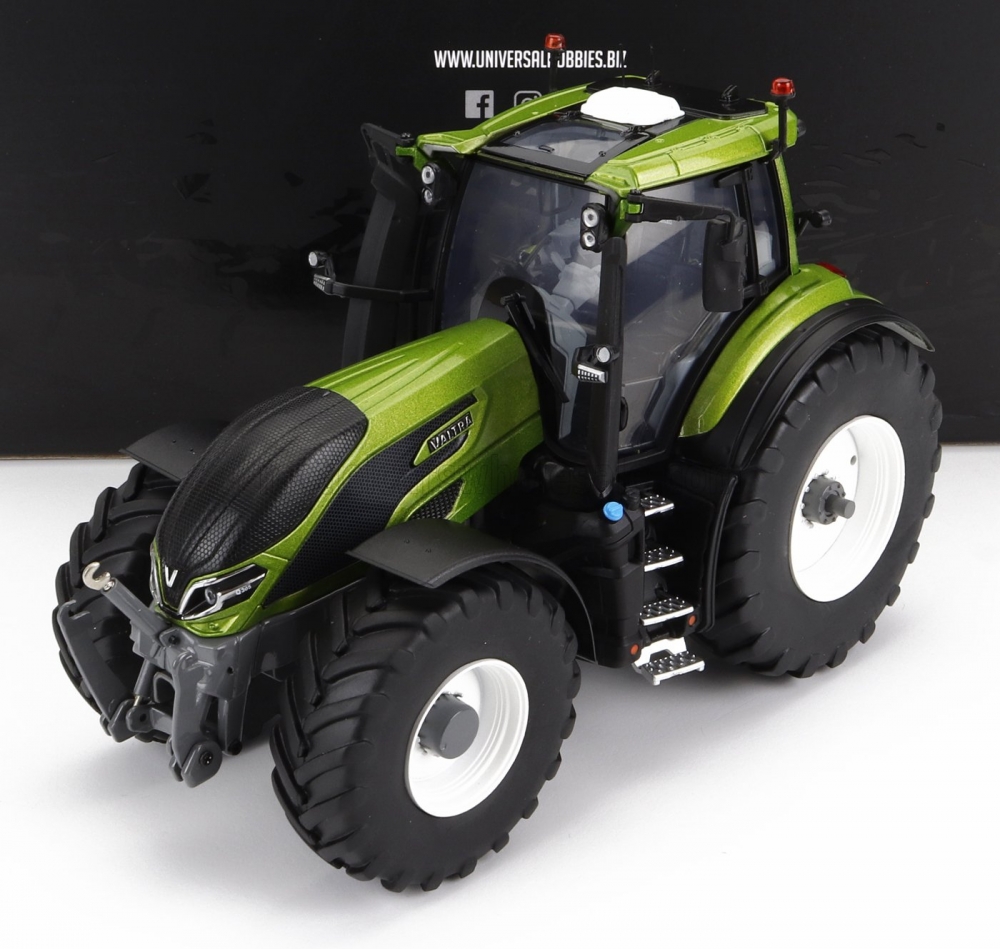 1:32 VALTRA Q305 Tractor (2018), Green Met - UH6477