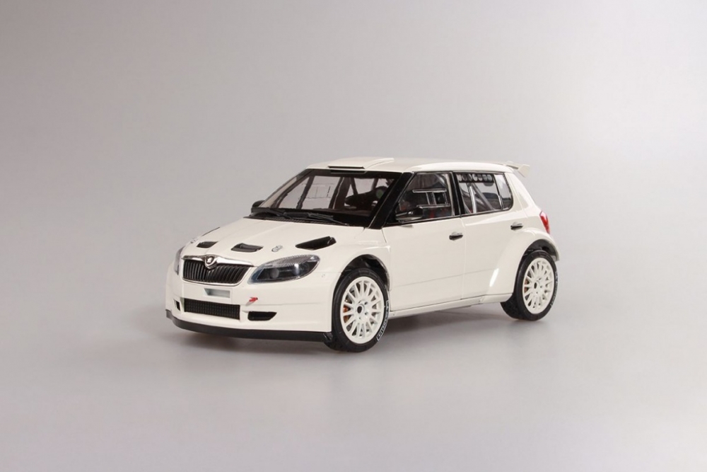 1:18 SKODA Fabia II FL S2000 (2010)  White - 604E