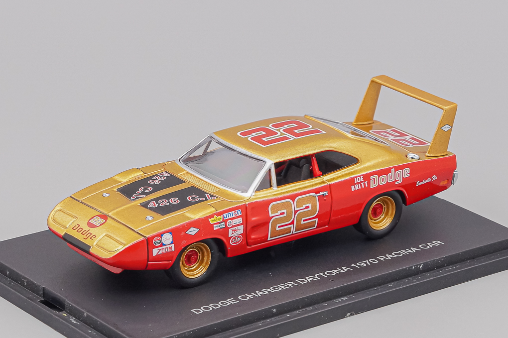 1:43 DODGE Charger Daytona (1970) Racing Car, red / gold - 14030-X1