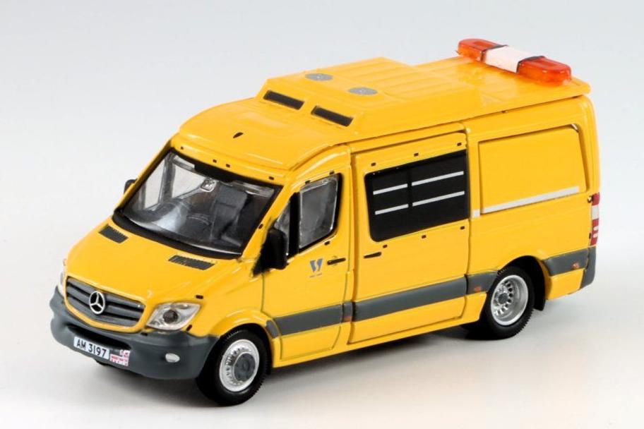 1:64 MERCEDES-BENZ Sprinter AM3197 Hong Kong WSD, yellow - 65163