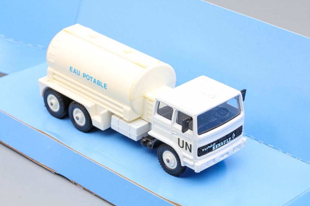 1:76 RENAULT Citerne VTL 290 UN, white - 369