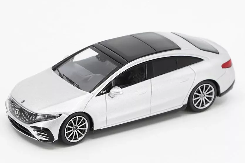 1:64 MERCEDES-BENZ EQS 580 4MATIC RHD, silver - MGT00508