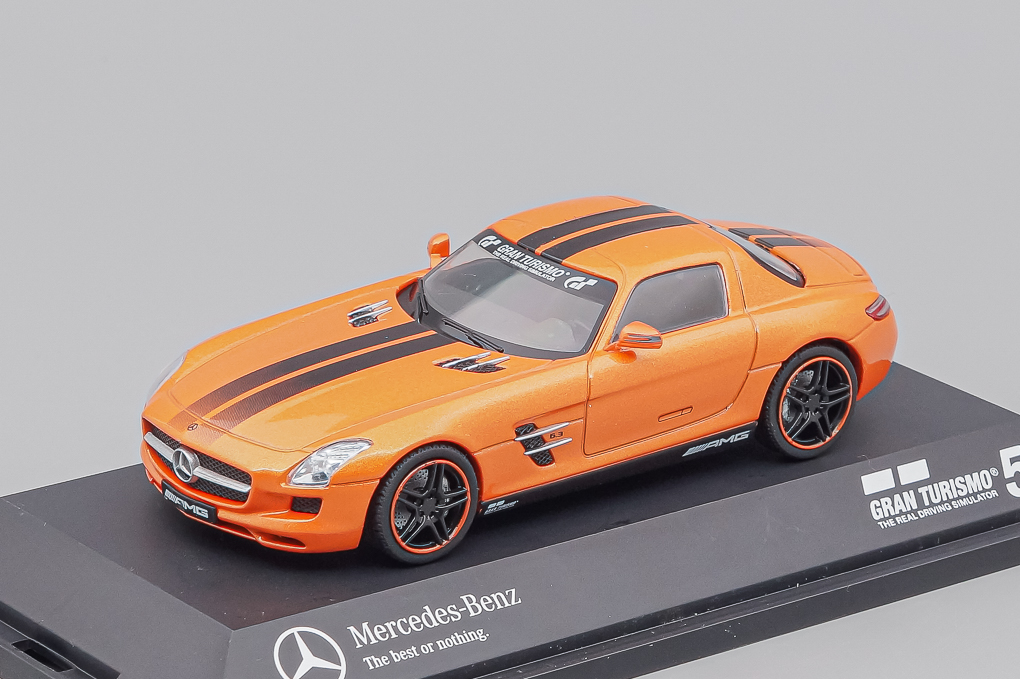 1:43 MERCEDES-BENZ SLS AMGGran Turismo, orange - SCH041-X1