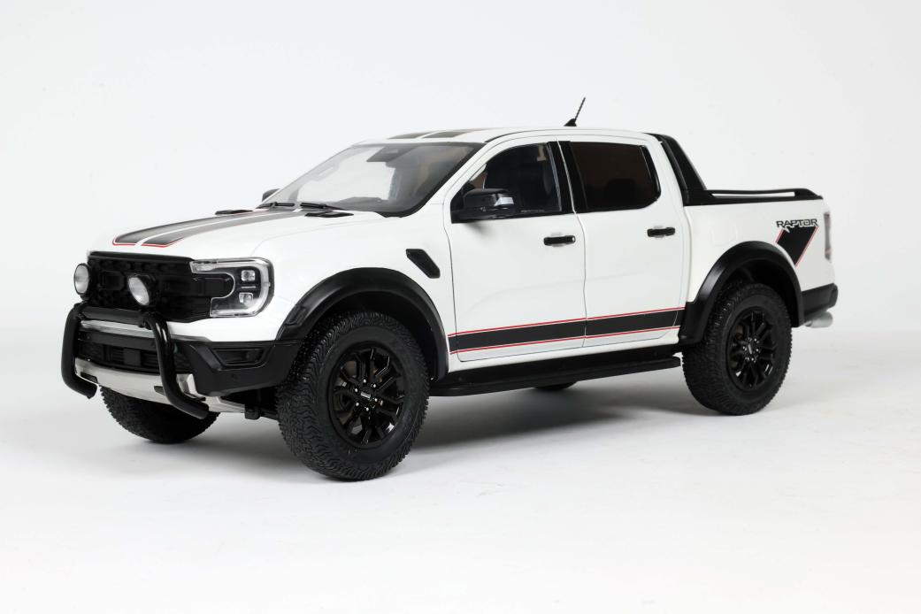 1:18 FORD Ranger Raptor Pick-Up Double Cabine (2024), white - S1813904