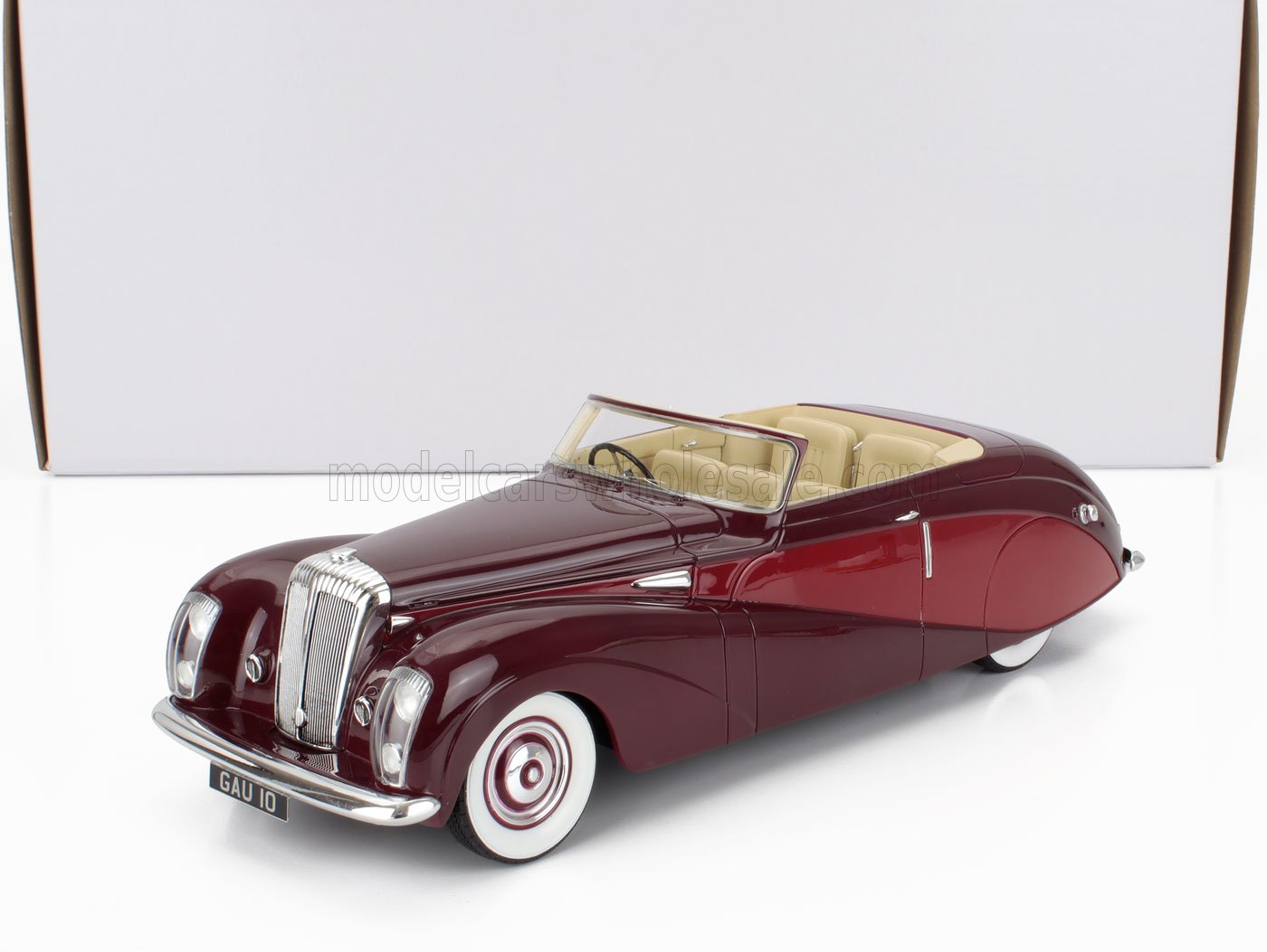 1:18 DAIMLER De36 Hooper ''green Goddess'' Cabriolet Open (1953), 2 Tone Red - MXL0402-011