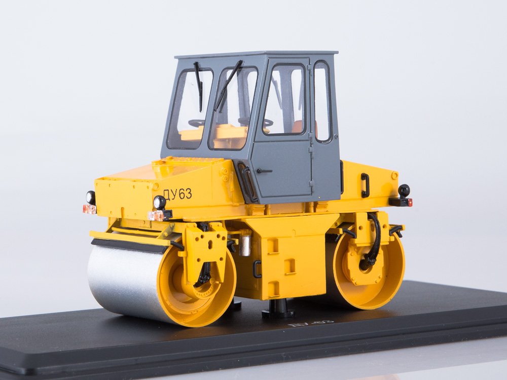 1:43 Каток самоходный вибрационный ДУ-63 - 0035MP