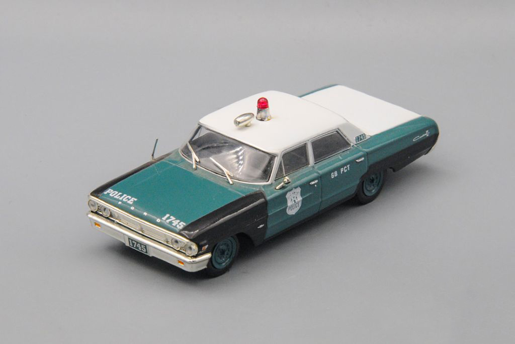 1:43 FORD Galaxie 500 New York Police (1964), Полицейские Машины Мира 67, бело-зеленый - PCW067
