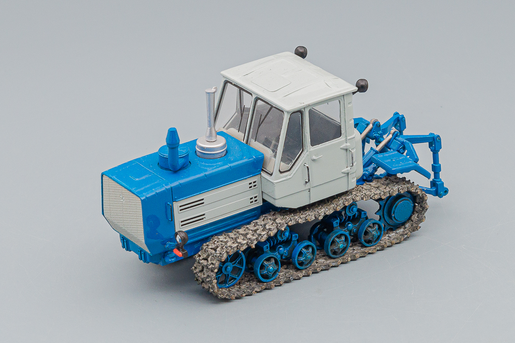 1:43 Т-150, синий / серый - LOT00040