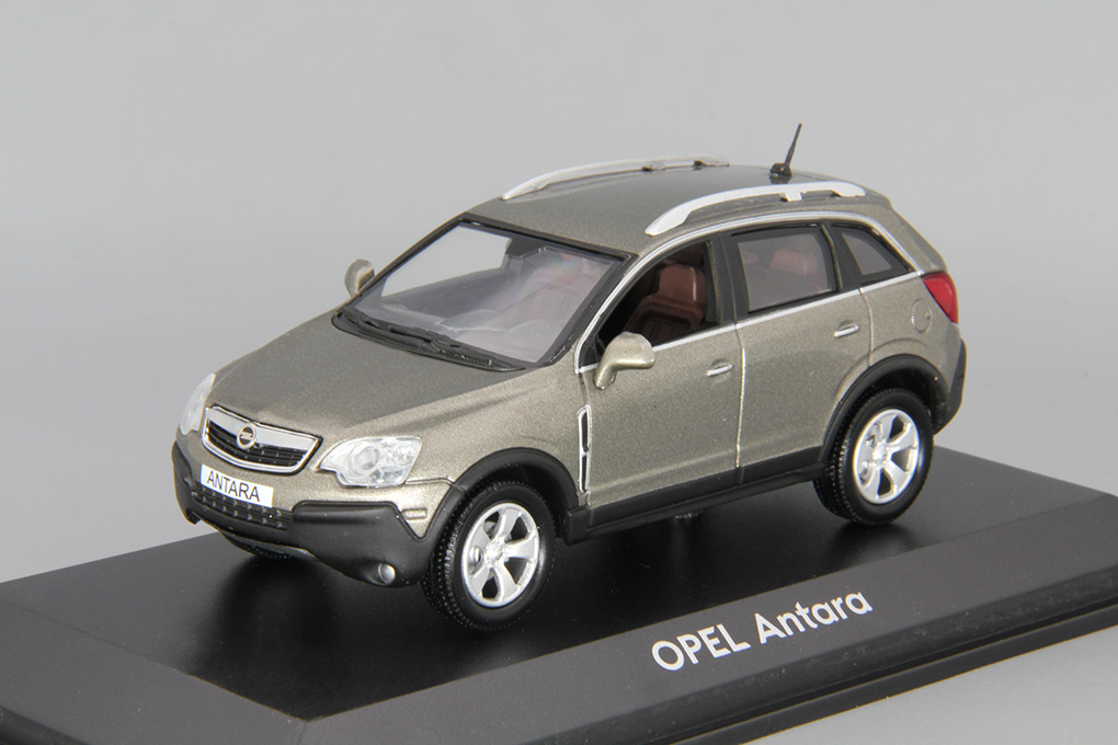 1:43 OPEL Antara (2006), light biege - 360025-X1