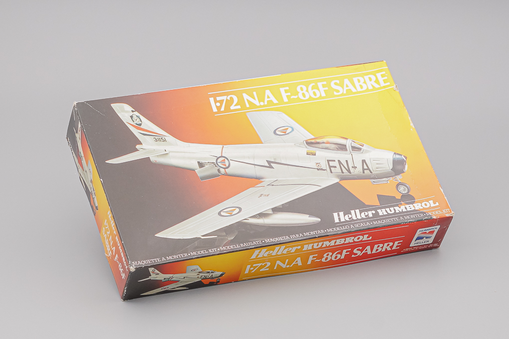1:72 Сборная модель Самолет N.A F-86F Sabre - 80277-X1