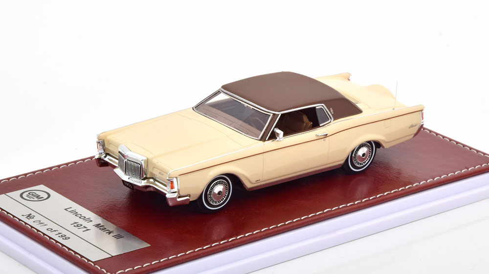 1:43 LINCOLN Mark III (1971), beige/braun - GIM010C