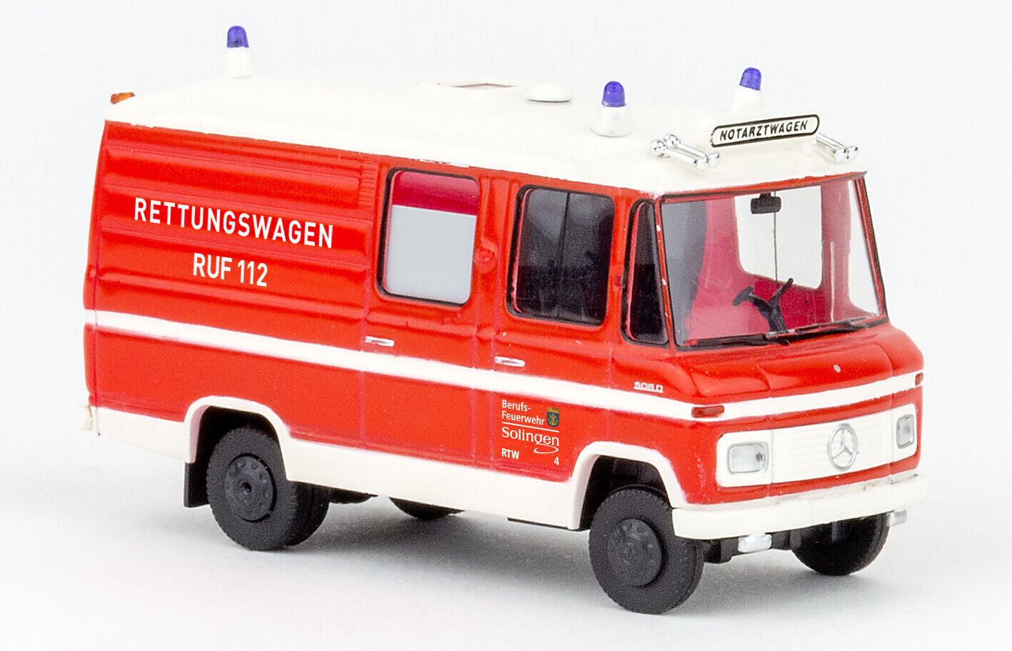 1:87 MERCEDES-BENZ L508 RTW Berufsfeuerwehr Solingen, Пожарный - 36921