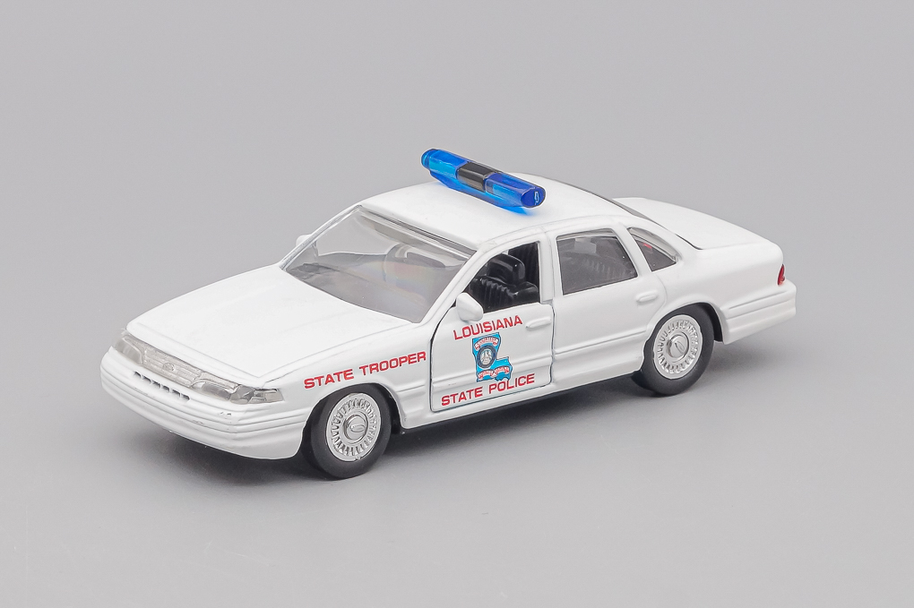1:43 FORD Crown Victoria Louisiana Police, white - LOT01420