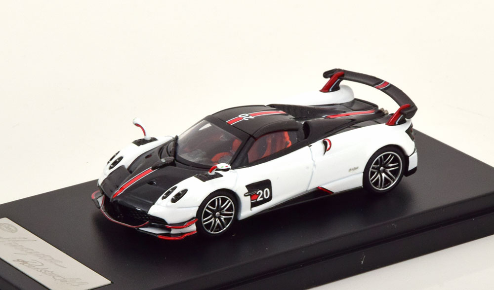 1:64 PAGANI Huayra Roadster BC, white carbon - 64011-WH