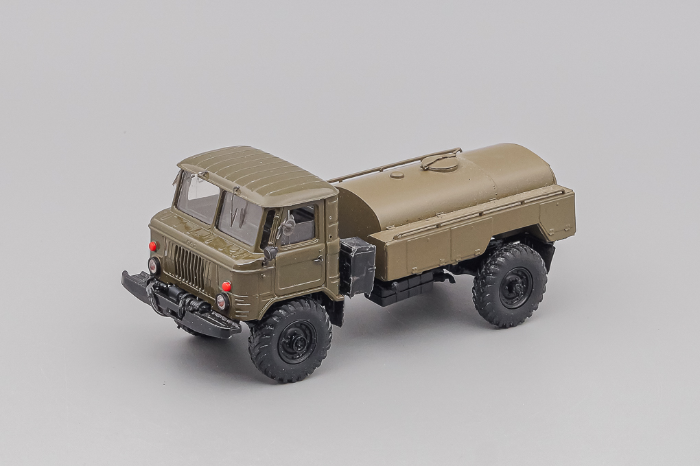 1:43 Горький 66 цистерна, хаки - LOT01324