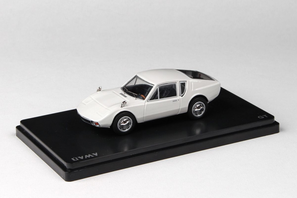 1:43 UVMV GT (1970) white - 430-00