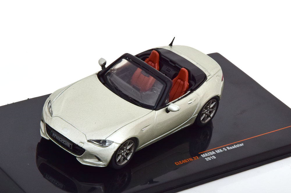 1:43 MAZDA MX5 Roadster (2019), light-creme-metallic - CLC487