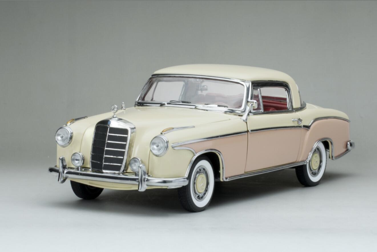 1:18 MERCEDES-BENZ 220SE Coupé W180 (1958), бежевый с розовым - 3591