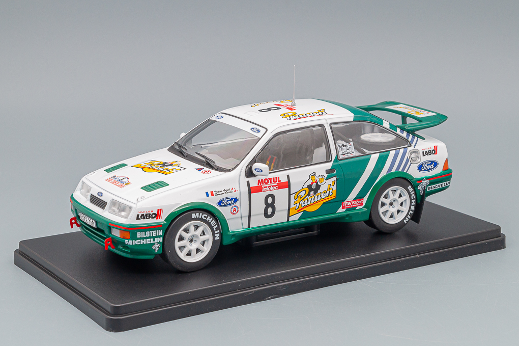 1:24 FORD Sierra Cosworth Rs500 №8 Winner Rally Tour De Corse (1988) Didier Auriol - Bernard Occelli, White Green - 24WRC055