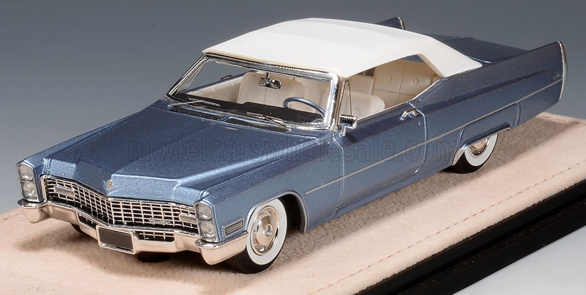 1:43 CADILLAC DE VILLE Cabriolet Closed (1967), marina blue metallic / white - STM67702