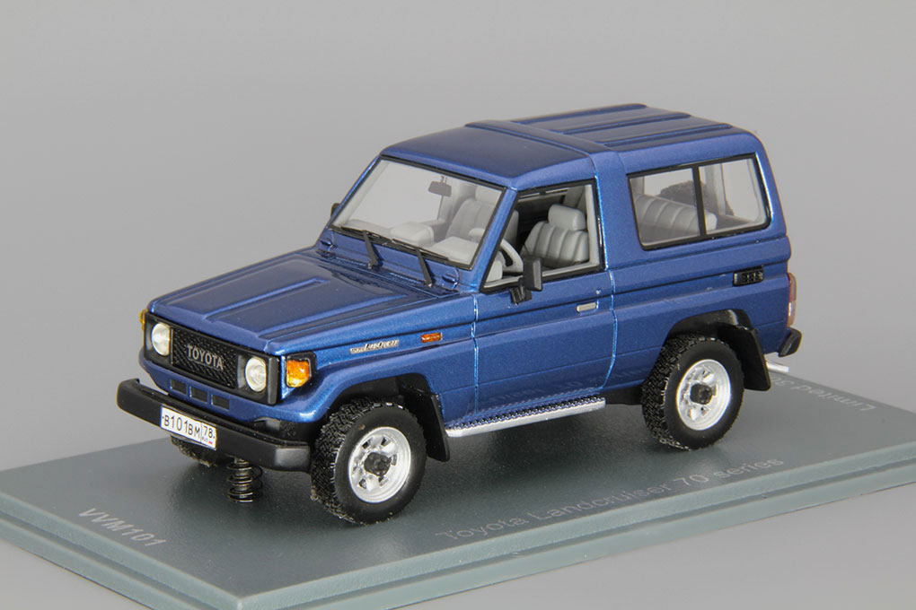 1:43 TOYOTA Land Сruiser 70 series (1986), blue metallic - VVM101