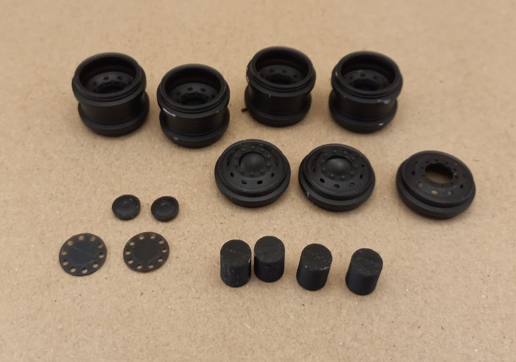 1:43 Комплект дисков 12R24, 10 отверстий под резину АВД для Камский-65802. 2+4+1 - KKKW100101