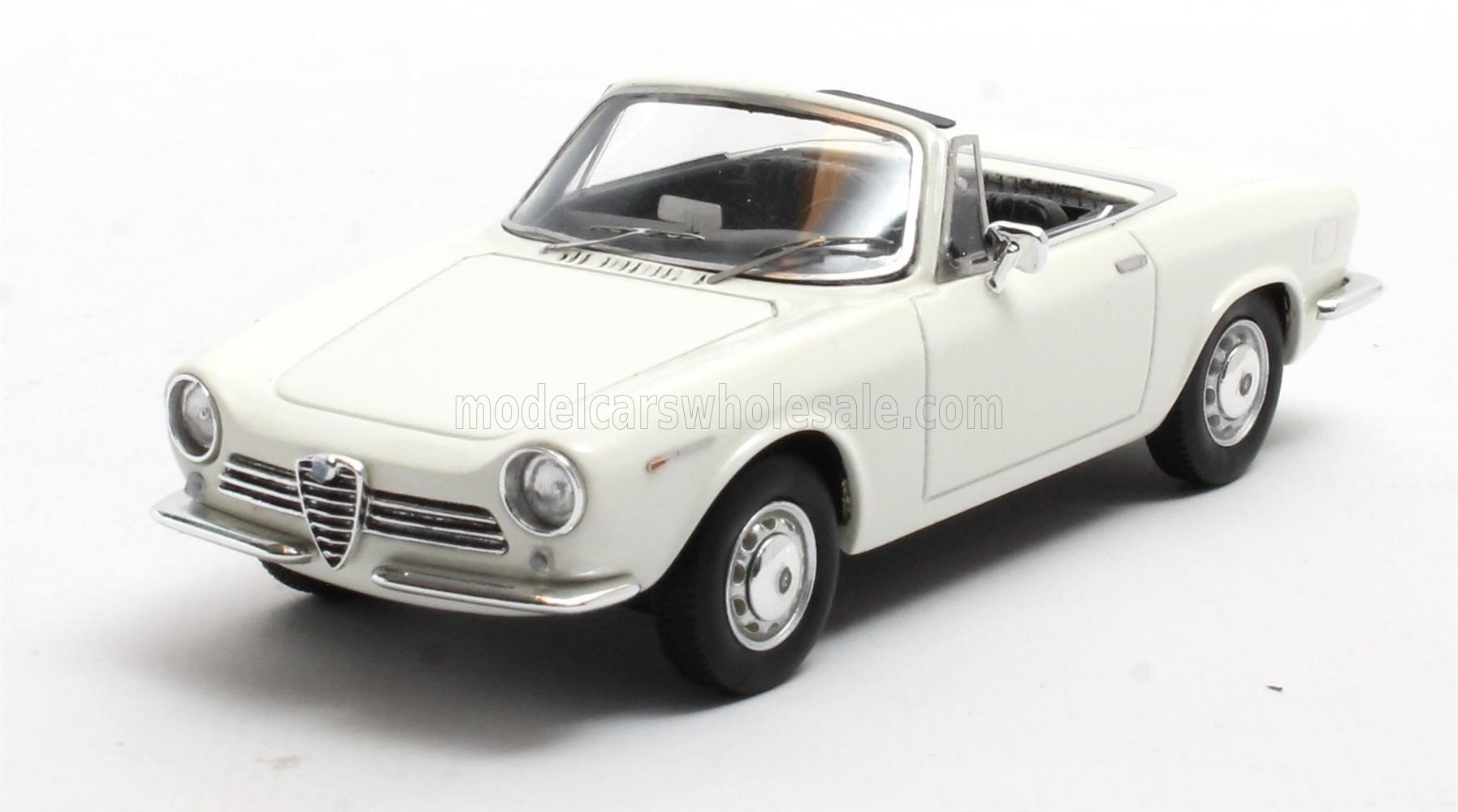 1:43 ALFA ROMEO Giulia Gt Cabriolet Spider Prototipo JUST MARRIED С двумя фигурками(1963), белый - MX40102-142(202778)