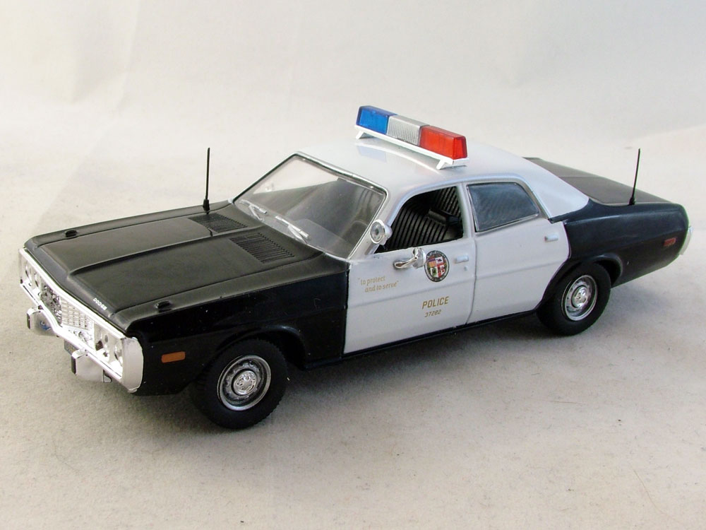 1:43 DODGE Coronet Полиция Лос-Анджелеса США (1973), Полицейские Машины Мира 53, черно-белый - PCW053