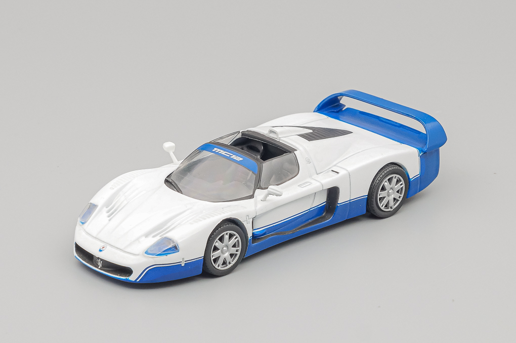 1:43 MASERATI MC12, Суперкары 75, white / blue - SUP075-X3
