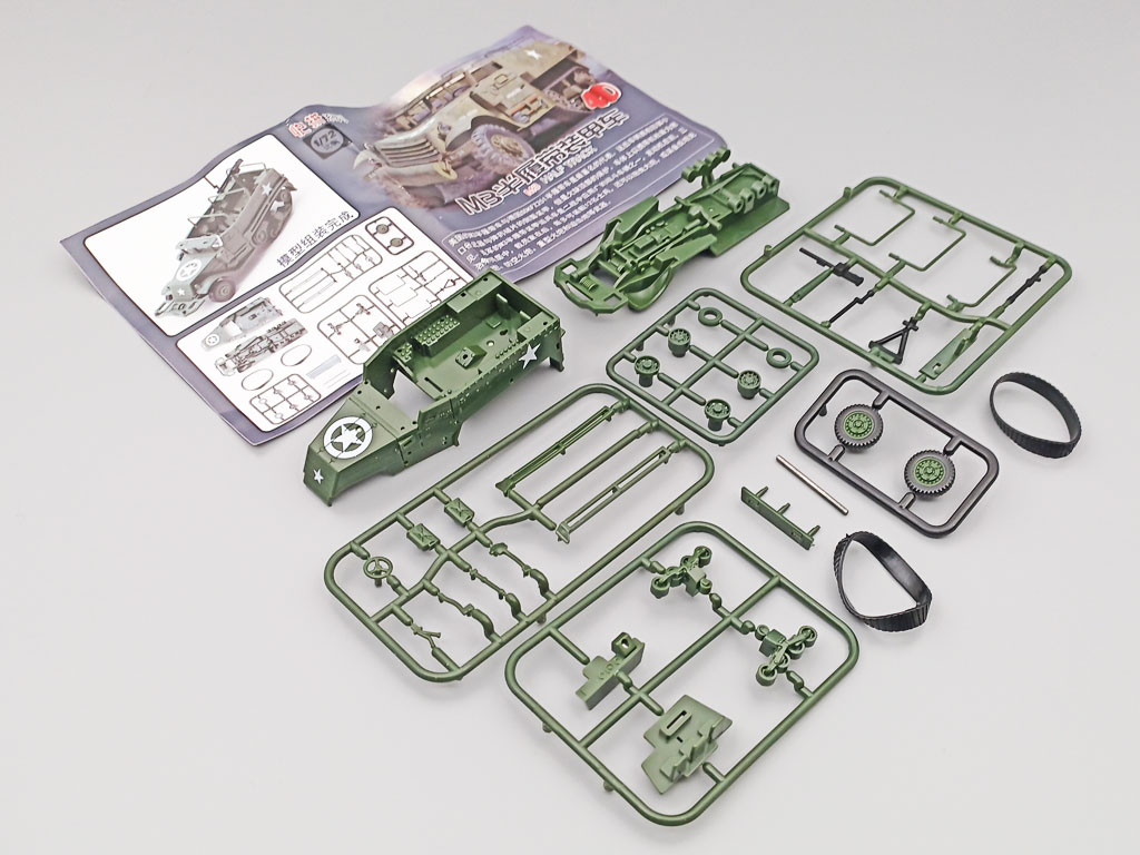 1:72 Сборная модель M3 Half Track, military green - CM373