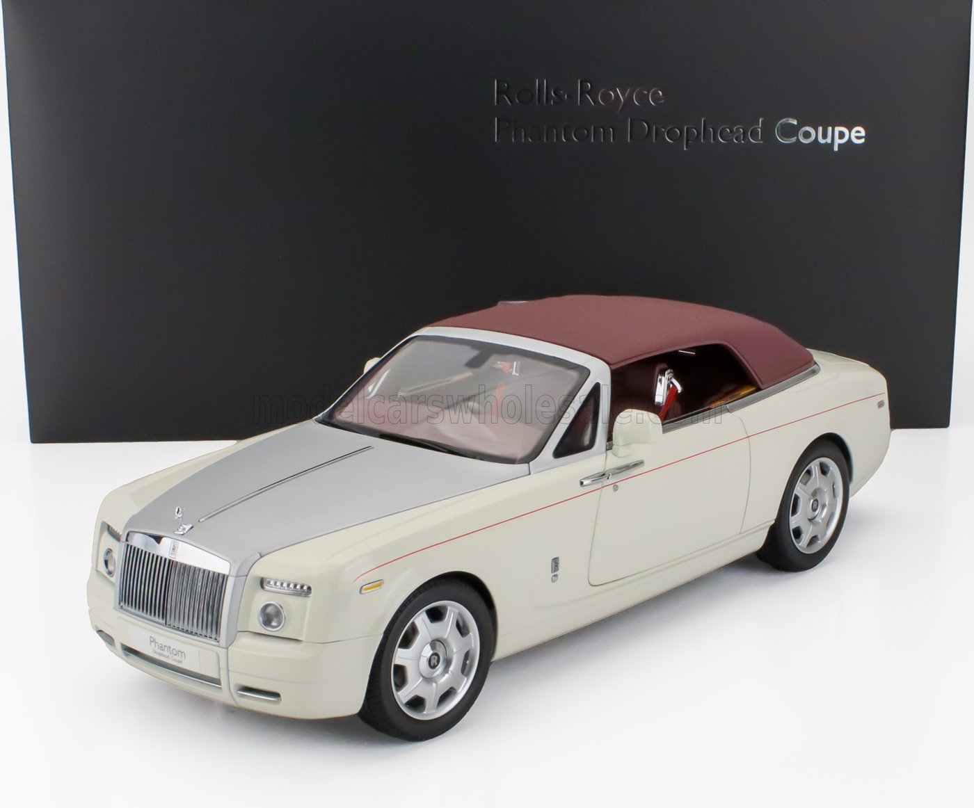 1:18 ROLLS ROYCE Phantom Drophead Cabriolet 2-door (2013), English White - 08871EW2
