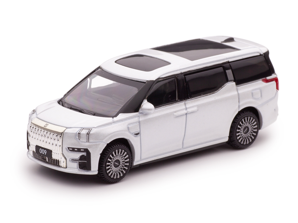 1:64 ZEEKR 009 (2023), белый металлик - SCNA0417
