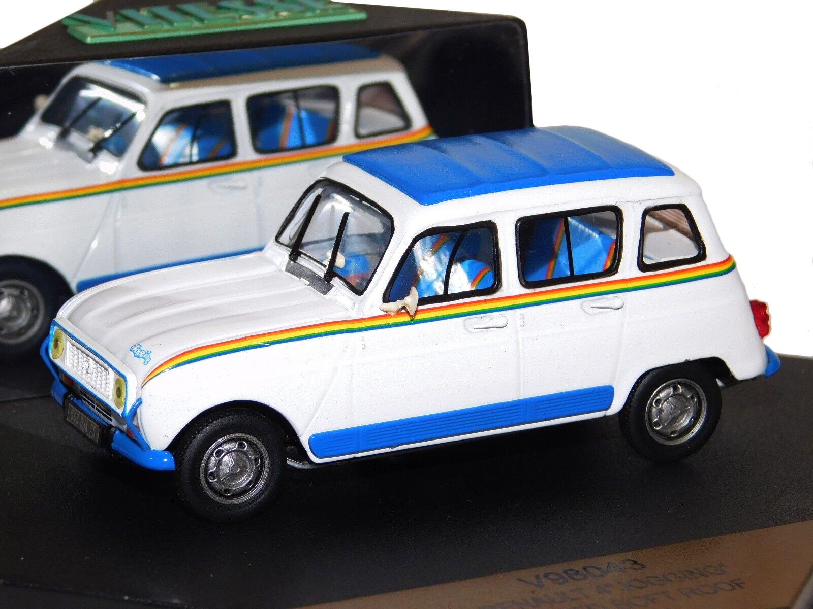 1:43 RENAULT 4 Jogging, белый - 98043