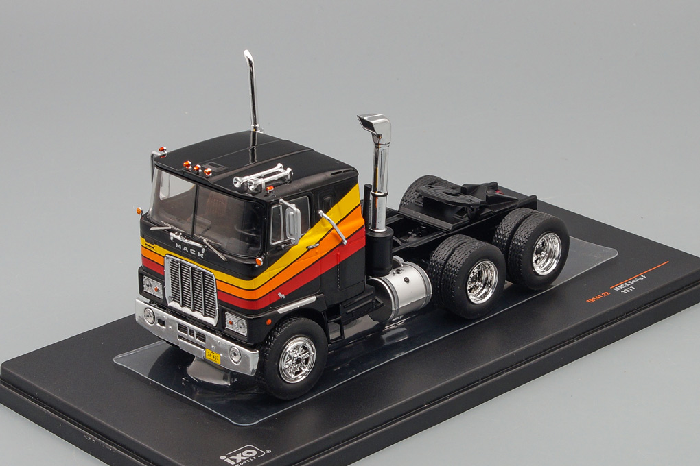 1:43 MACK Series F седельный тягач (1977), Black - TR141-X1