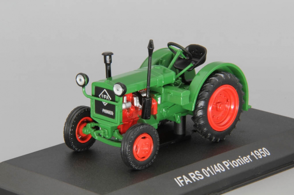 1:43 IFA RS 01/40 Pionier (1950), green - G1627009