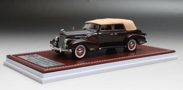 1:43 CADILLAC V16 Series 90 Convertible Sedan 1938 Maroon - GIM006A