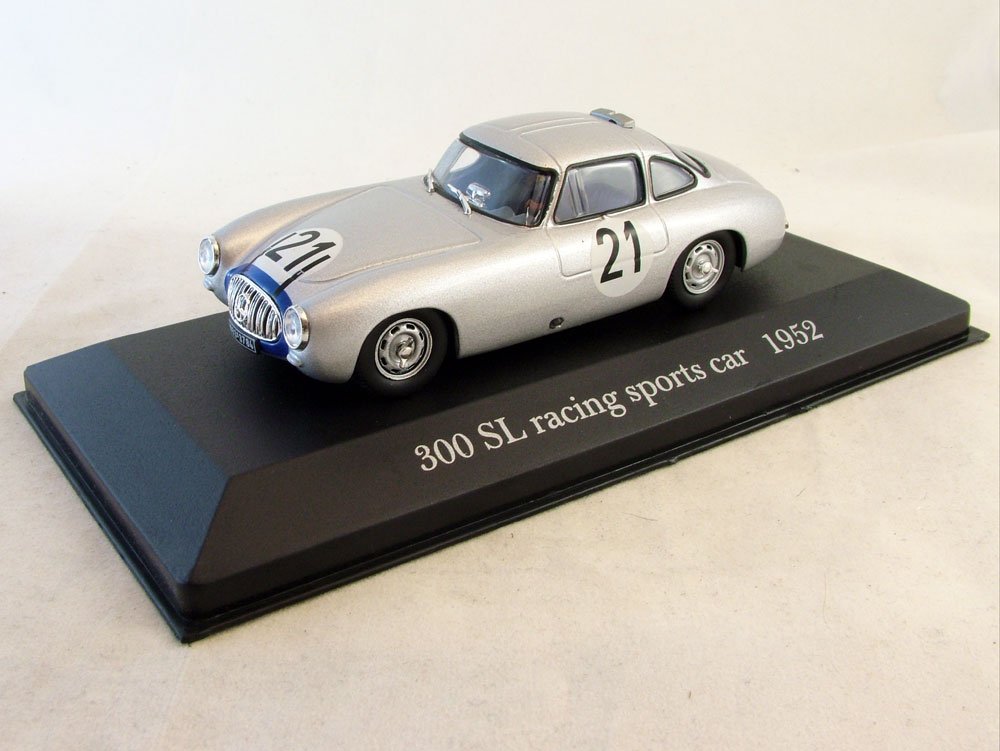 1:43 MERCEDES-BENZ 300 SL Racing Sports Car (1952), Mercedes-Benz Offizielle Modell-Sammlung 44, серебристый - MB044