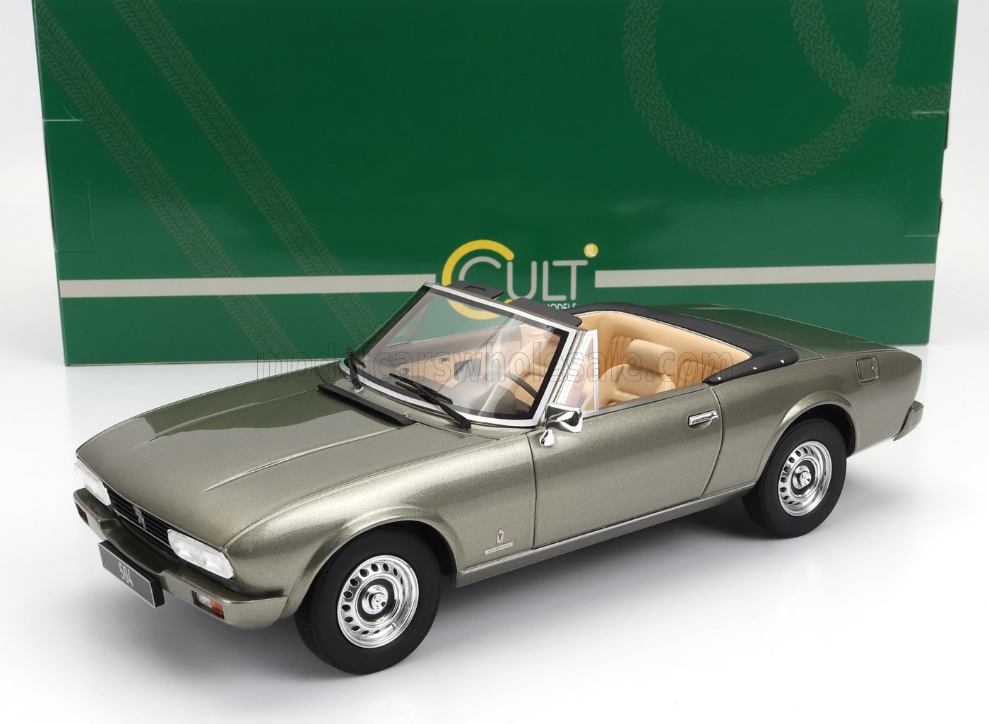 1:18 PEUGEOT 504 Cabriolet Open (1983), Green Met - CML192-2