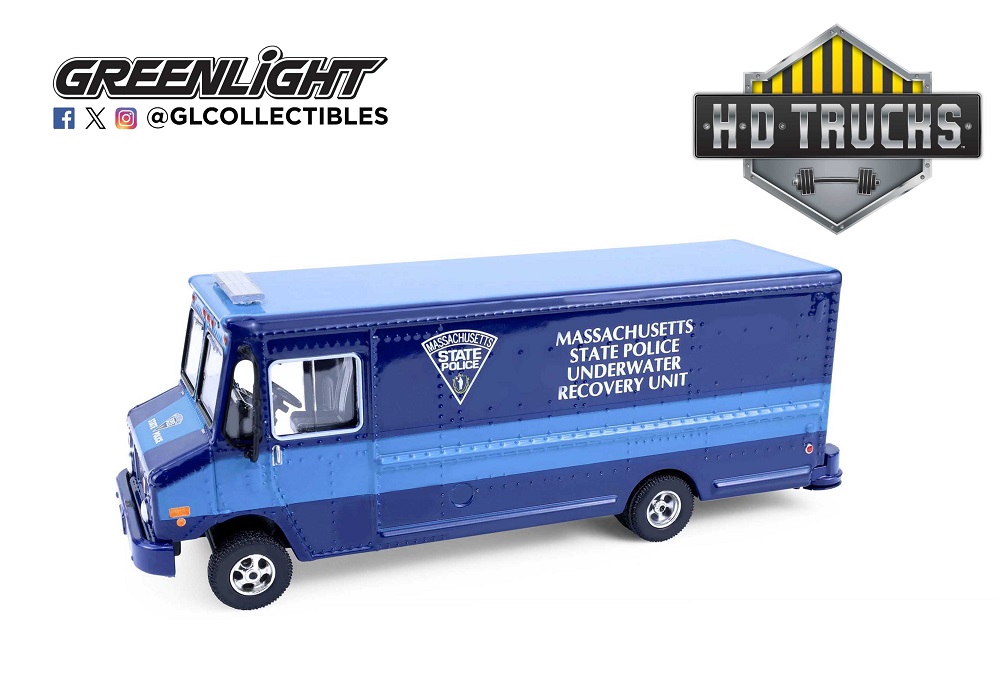 1:64 Step Van 'Massachusetts State Police Underwater Recovery Unit' (2019) - 33260C
