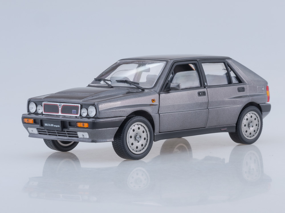 1:18 LANCIA Delta HF Integrale 16V (1989), grigio quarts - 3153