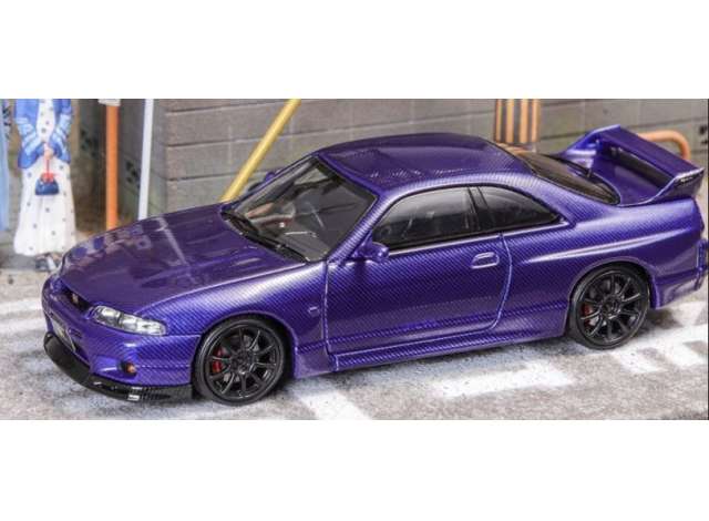 1:64 Nissan GTR-R33 with opening hood, full carbon purple - FH026