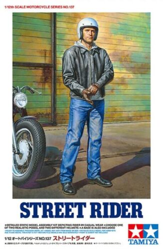 1:12 Сборная модель Street Rider фигура мотоциклистастоит рядом с мотоциклом) - 14137